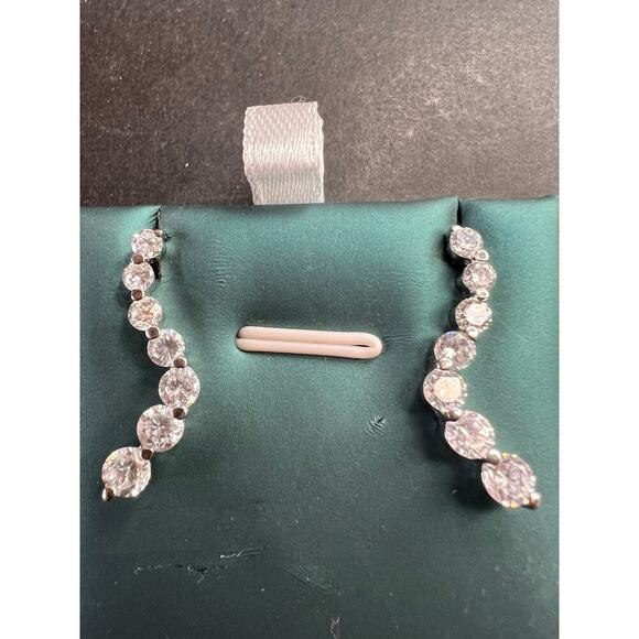 Curvy CZ earrings in 925 sterling silver - Picture 3 of 7